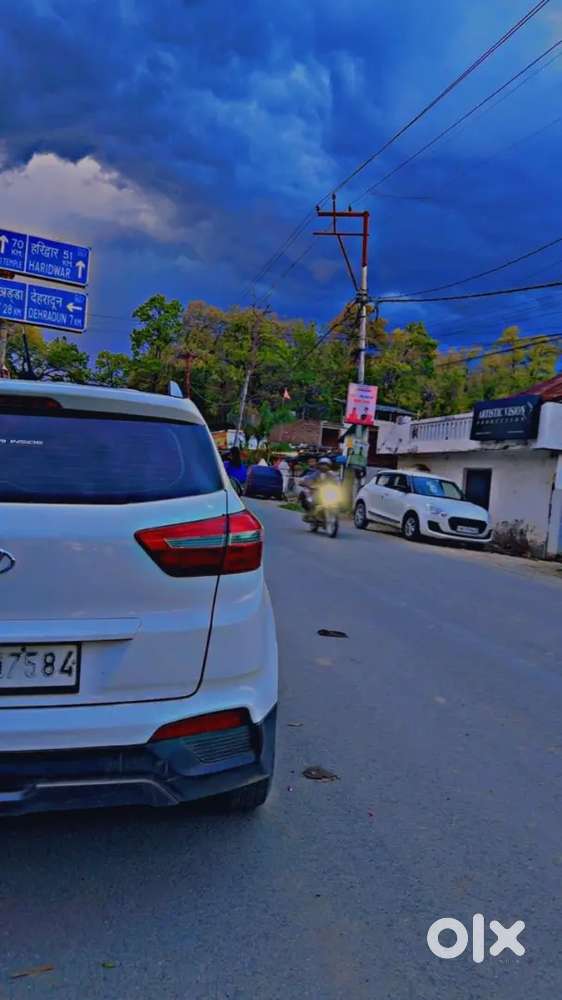Hyundai Creta Petrol 2016 Year With 18 Inche Alloy Wheels And Power Bo