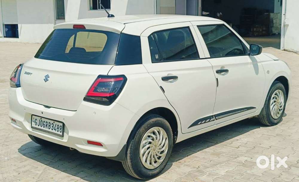 Maruti Suzuki Swift 1.2 Lxi (o), 2025, Petrol