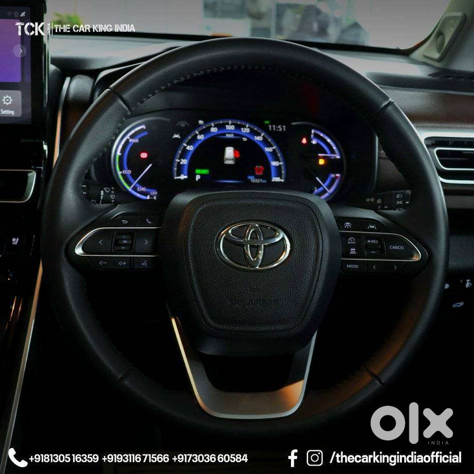 Toyota Innova Hycross 2.0 Zx (o) Hybrid 7 Str, 2025, Petrol
