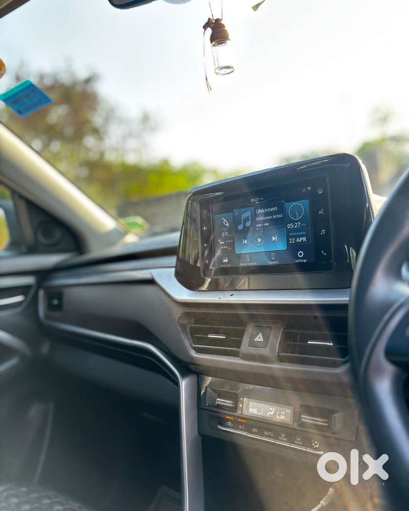Maruti Suzuki Brezza 1.5 Zxi Smart Hybrid, 2023, Petrol