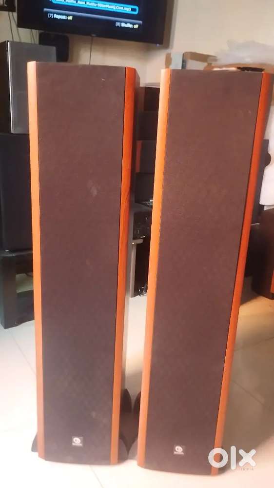 Boston Acoustics CS 226 - floorstanding tower speaker