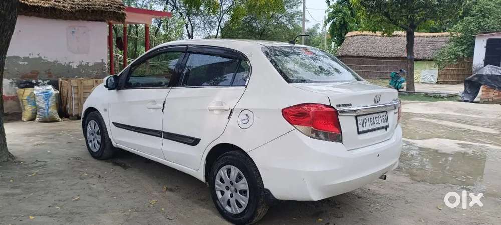 Honda Amaze V Petrol 2014