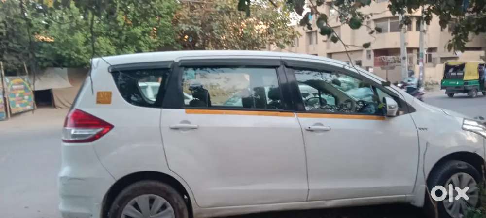 Maruti Suzuki Ertiga Vxi Petrol 2017