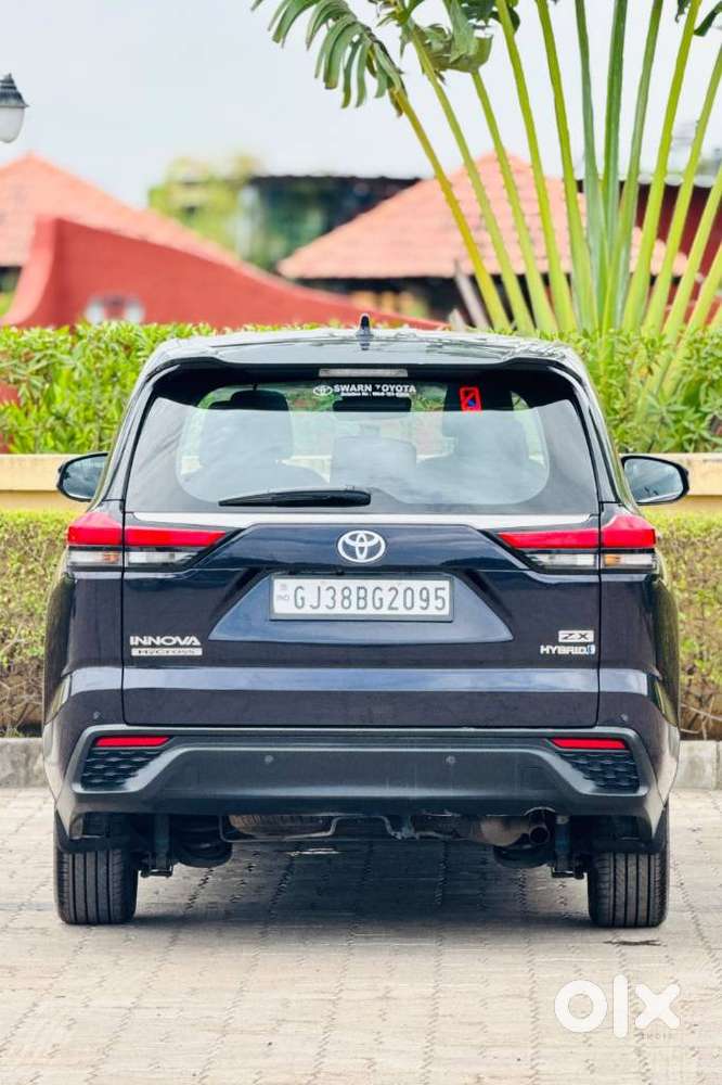 Toyota Innova Hycross 2.0 Zx (o) Hybrid 7 Str, 2024, Petrol