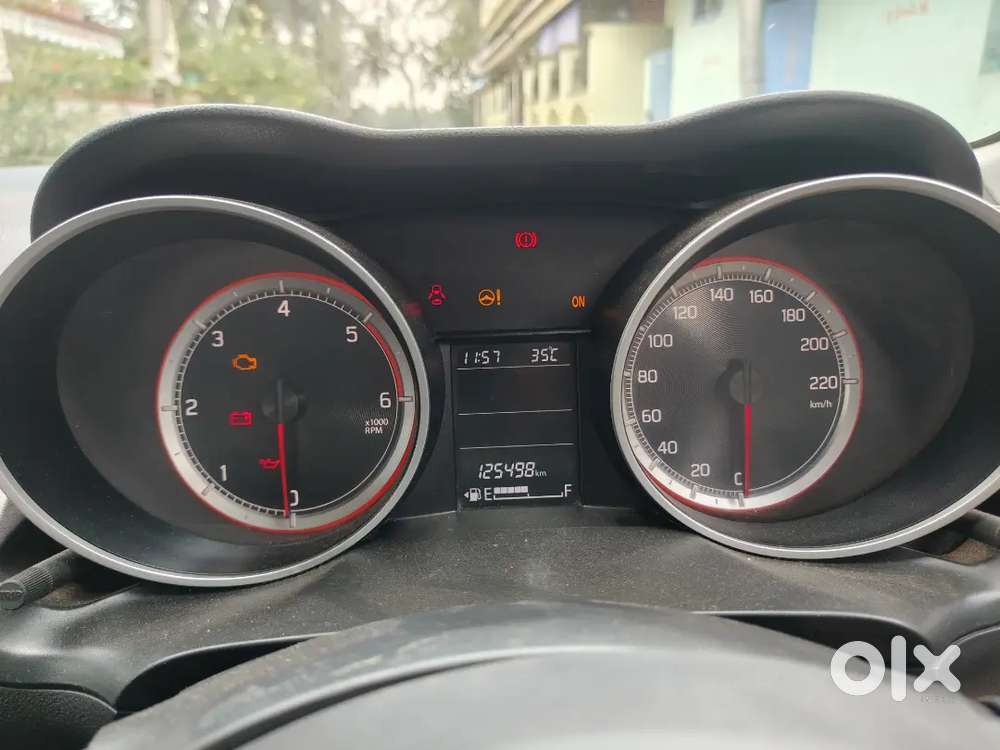 Maruti Suzuki Swift 2018 Diesel 125000 Km Driven Well Maintained