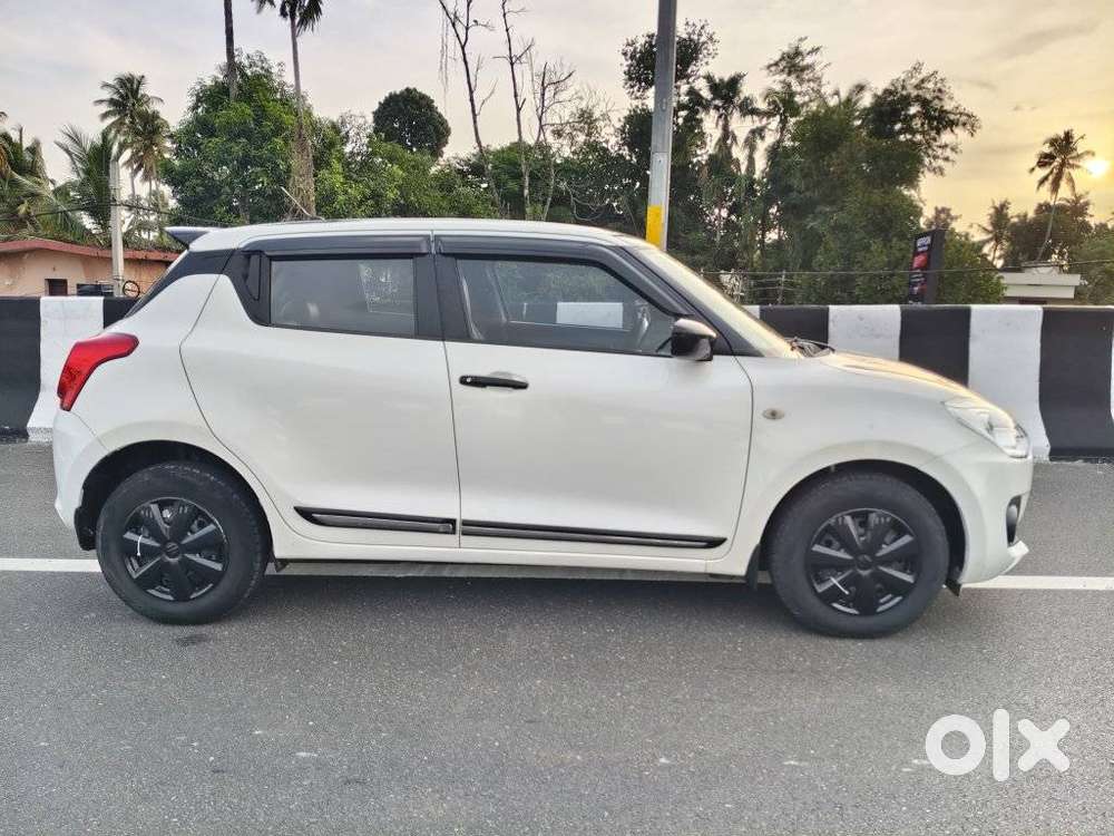 Maruti Suzuki Swift Lxi Option, 2020, Petrol