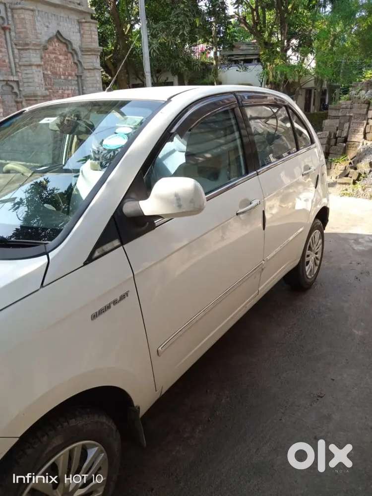 A Very Fresh Condition Family Driveen Car