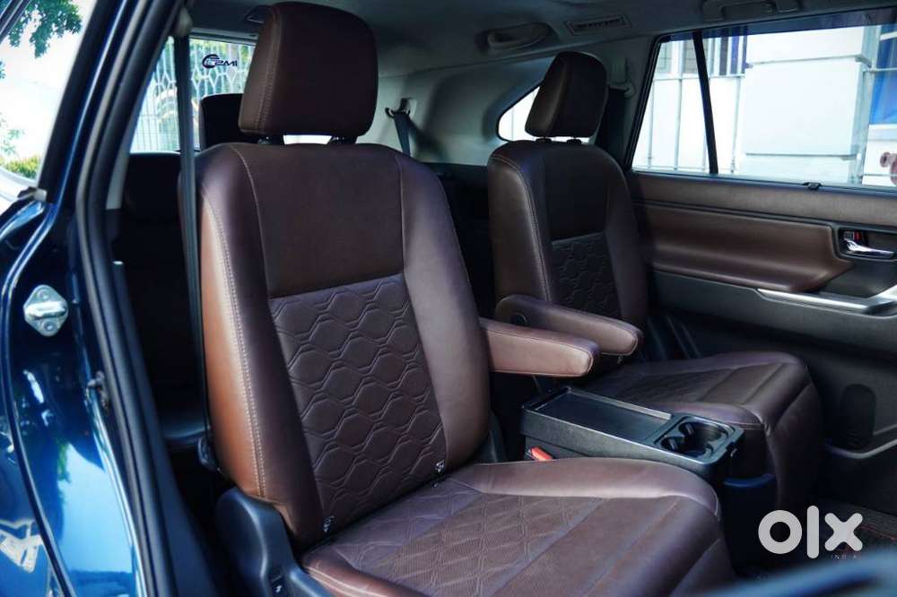 Toyota Innova Hycross 2.0 Zx Hybrid 7 Str, 2023, Petrol