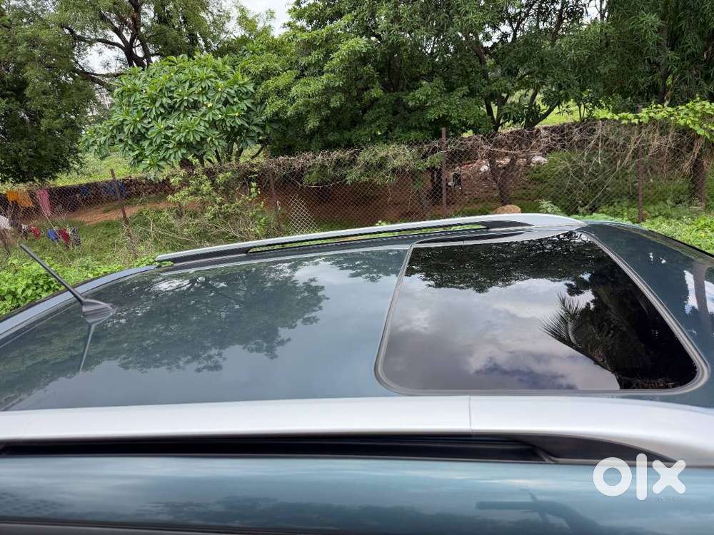 Mahindra Xuv300 W8 Diesel  Single Owner  52k Km  Sunroof  Excellen