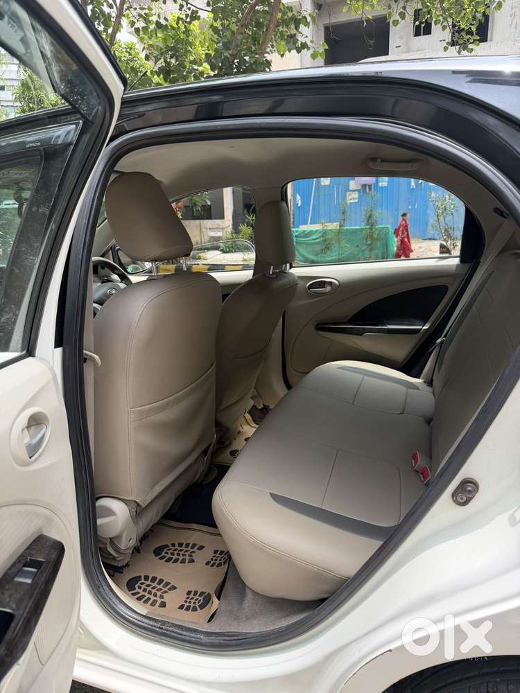 Toyota Etios Liva 1.2 Vx, 2016, Petrol