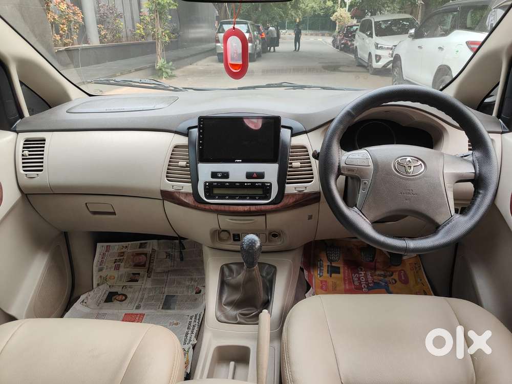 Toyota Innova 2.5 Vx 8 Seater Bs Iv, 2012, Diesel