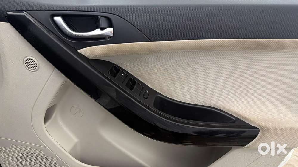 Tata Nexon 1.2 Revotron Xz Plus, 2023, Petrol