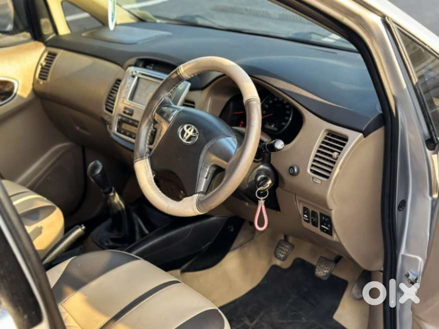 Toyota Innova 2.5 Vx 7 Str Bs-iii, 2015, Diesel