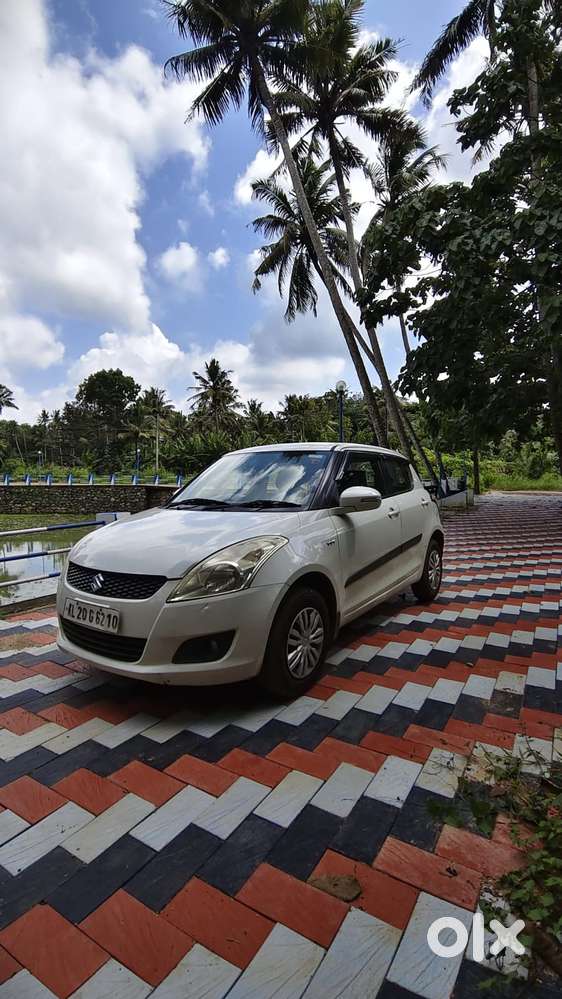 Maruti Suzuki Swift Vxi With Abs, 2014, Petrol