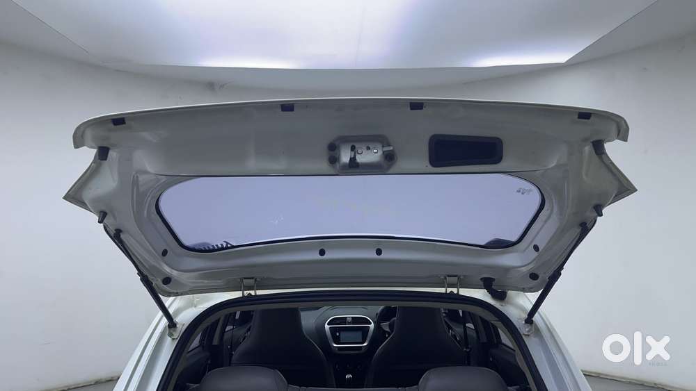 Tata Tiago 1.2 Revotron Xm, 2016, Petrol