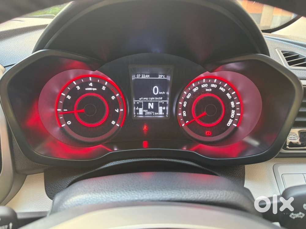 Mahindra Xuv300 Petrol 2024
