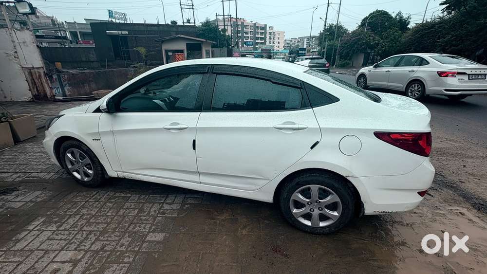 Hyundai Verna Petrol 2013