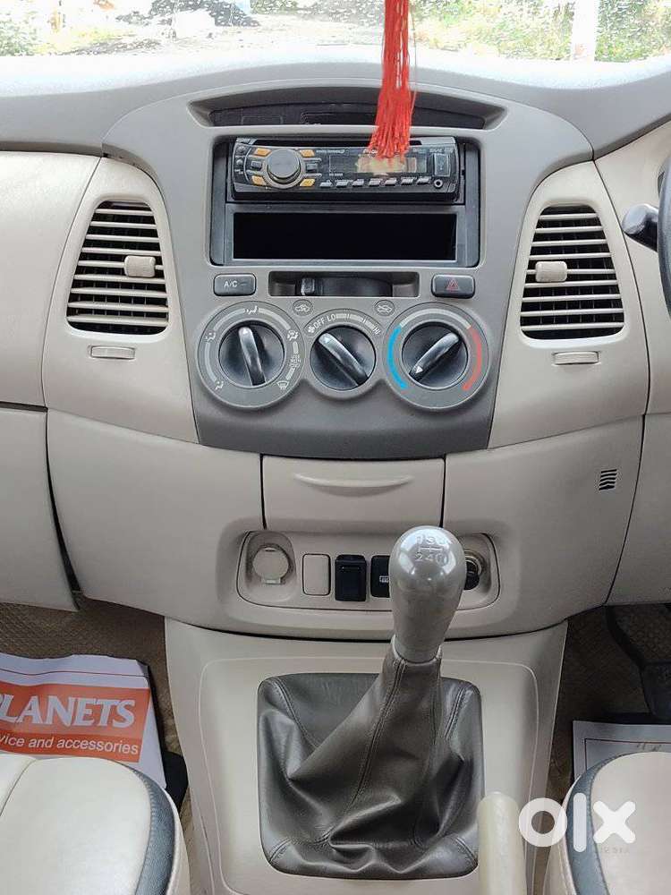 Toyota Innova 2.5 G (diesel) 8 Seater, 2011, Diesel