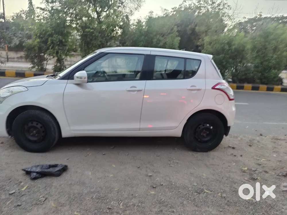Maruti Suzuki Swift 2015
