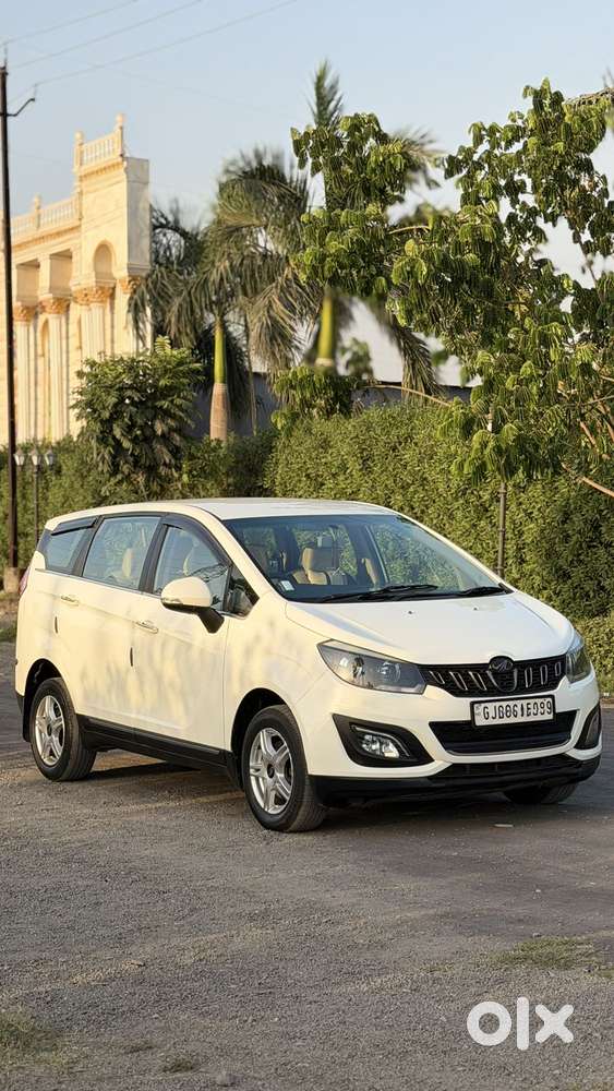Mahindra Marazzo M6, 2018, Diesel