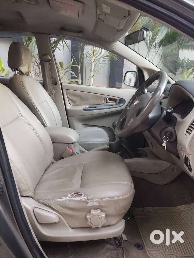 Toyota Innova 2.5 G (diesel) 8 Seater, 2012, Diesel