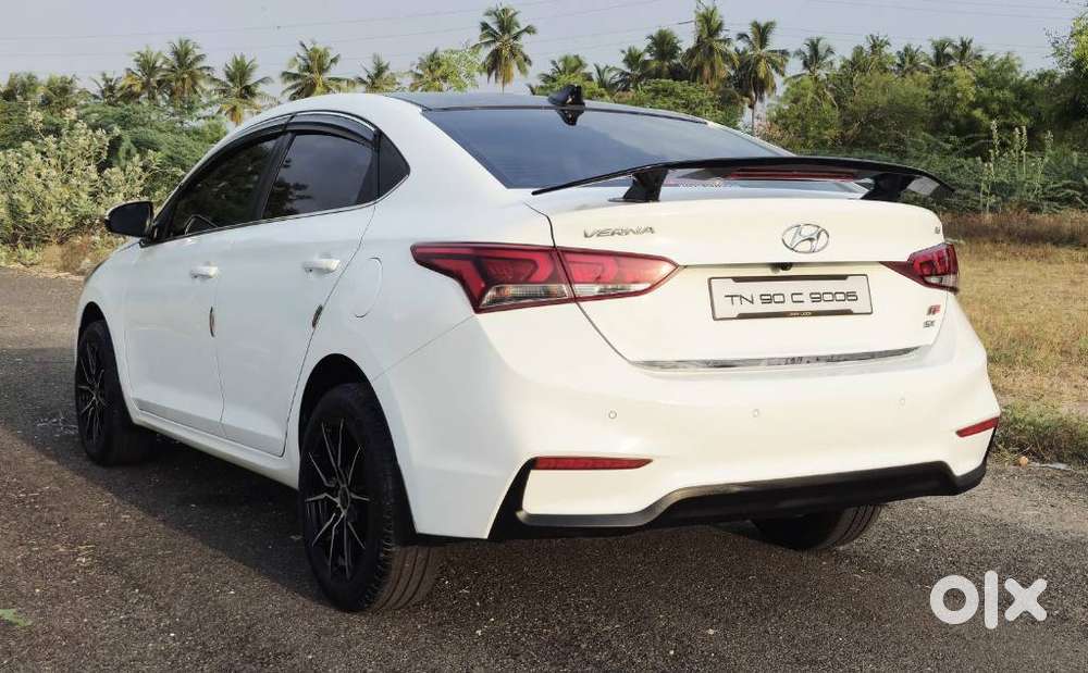 Hyundai Verna [2015-2018] Fluidic 4s 1.6 Vtvt Sx, 2018