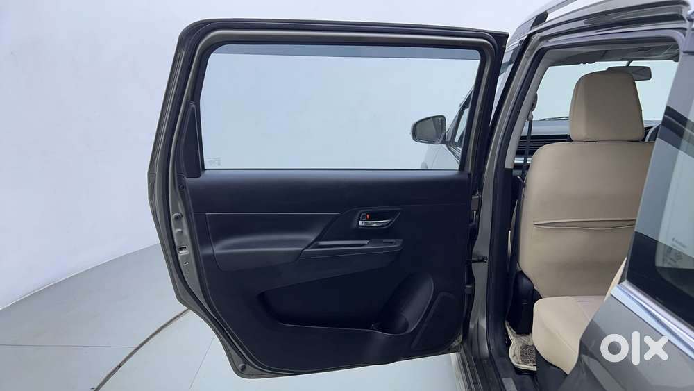 Maruti Suzuki Xl6 1.5 Zeta Mt, 2021, Petrol