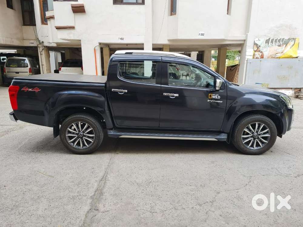 Isuzu Top Model Diesel 4x4 Automatic 2022