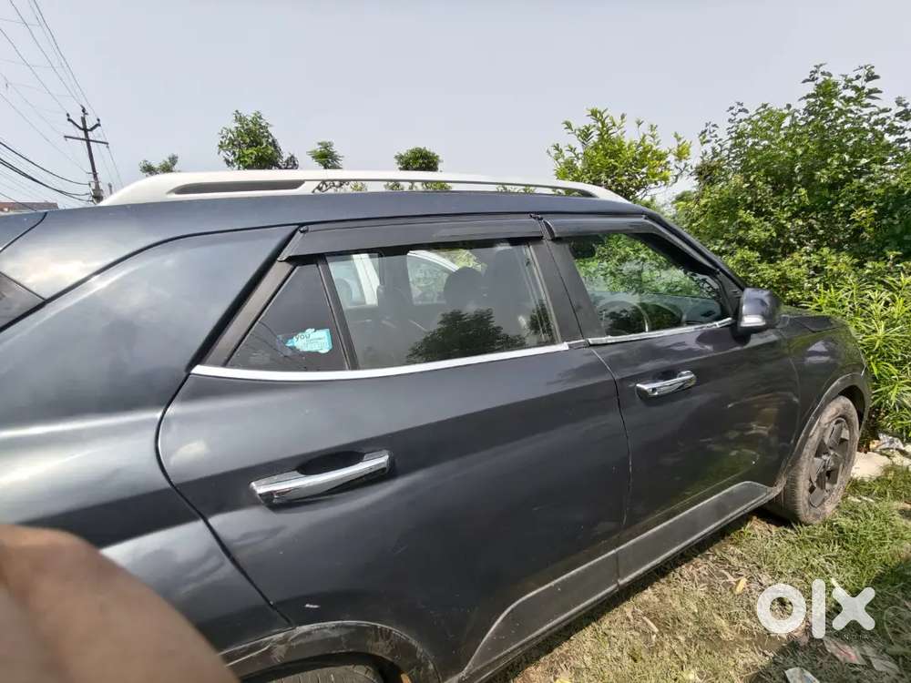 Venue Sx Turbo With Sunroof