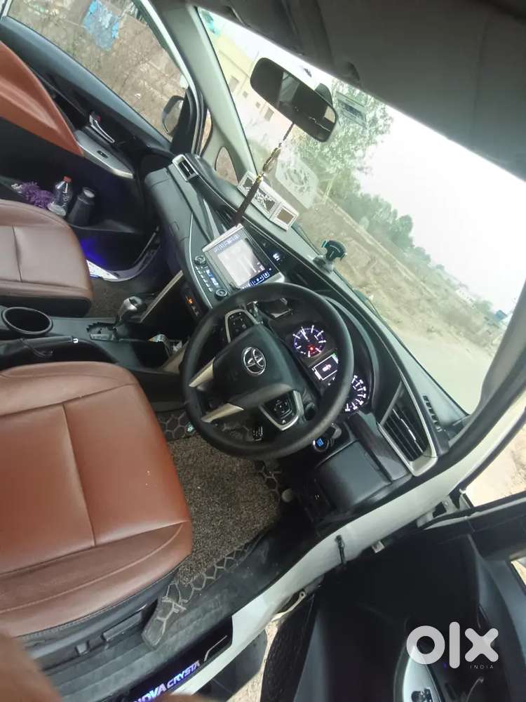 Toyota Innova Crysta 2018 Diesel 180000 Km Driven
