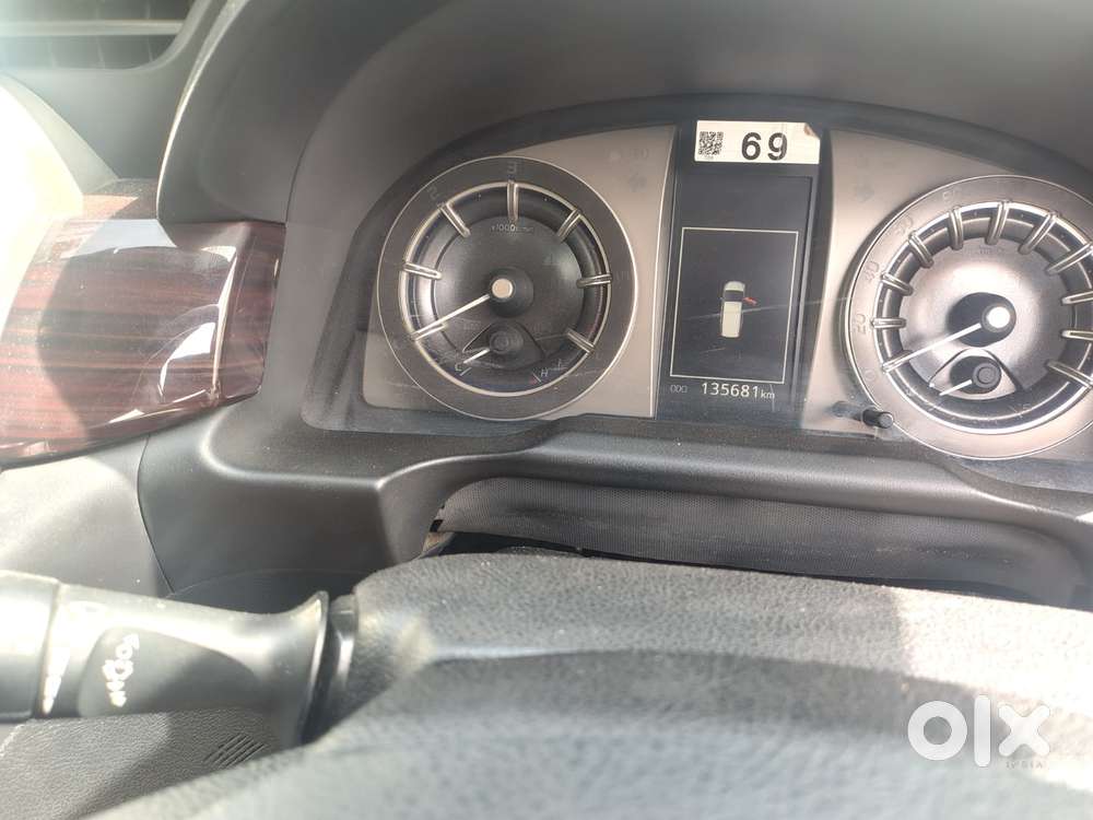 Toyota Innova Crysta 2.4 V, 2017, Diesel