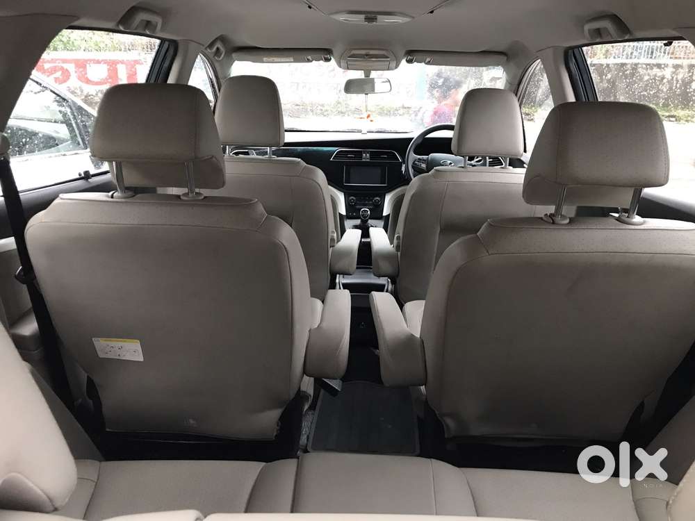 Mahindra Marazzo M8, 2018, Diesel