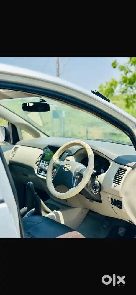 Toyota Innova 2.5 G 2014