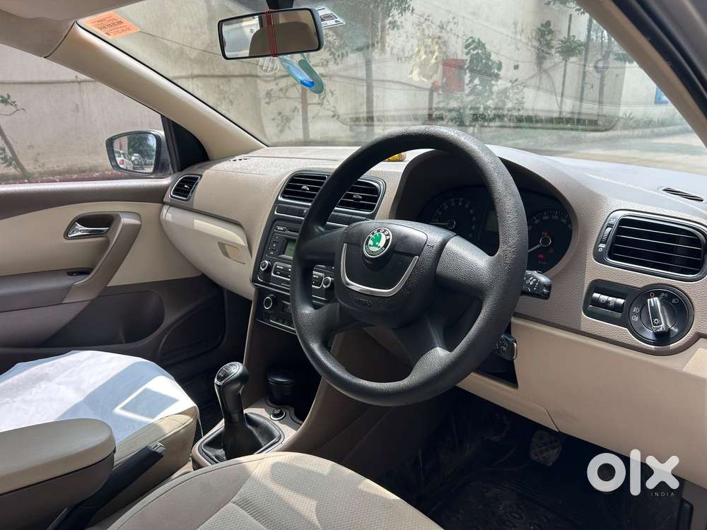 Skoda Rapid 1.6 Mpi Elegance, 2012, Diesel