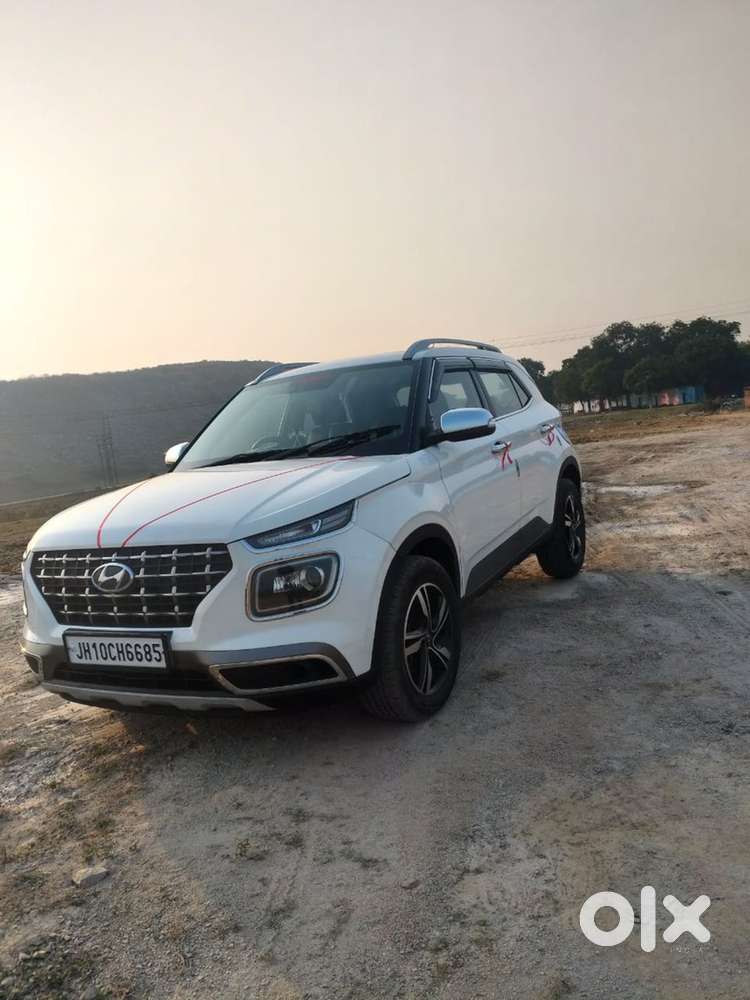 Hyundai Venue 2022 Diesel Well Maintained