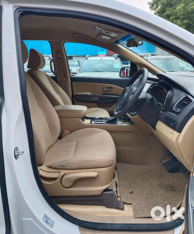Kia Carnival Premium, 2021, Diesel