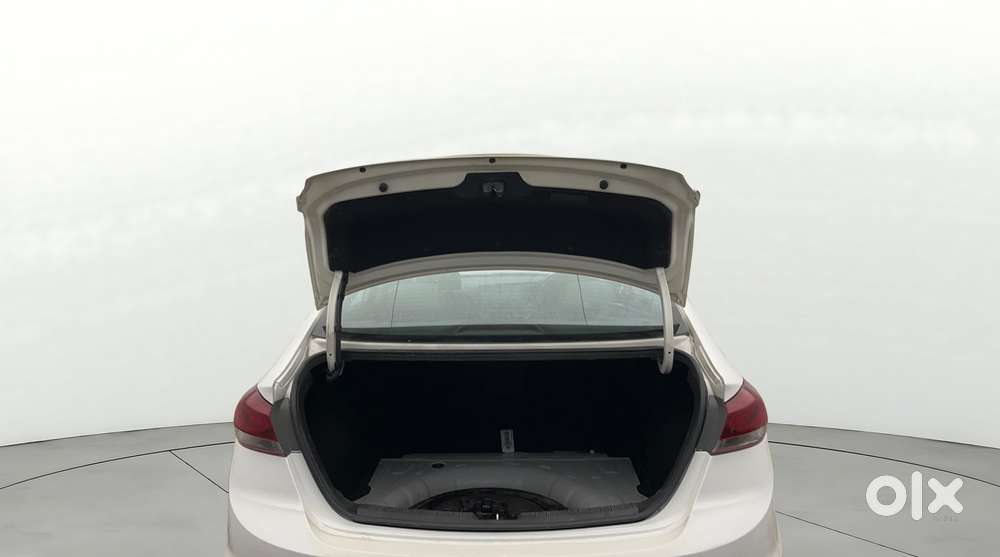 Hyundai New Elantra [2016-2019] 2.0 Sx (o) Petrol At, 2017, Petrol