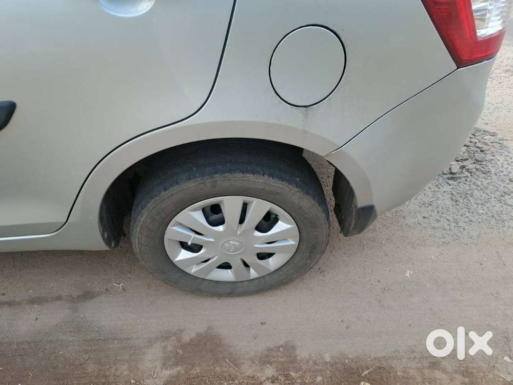 Maruti Suzuki Dzire 1.2 Vxi, 2014, Petrol