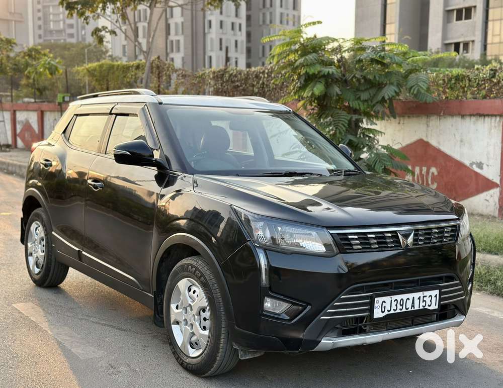 Mahindra Xuv300 W4, 2023, Petrol