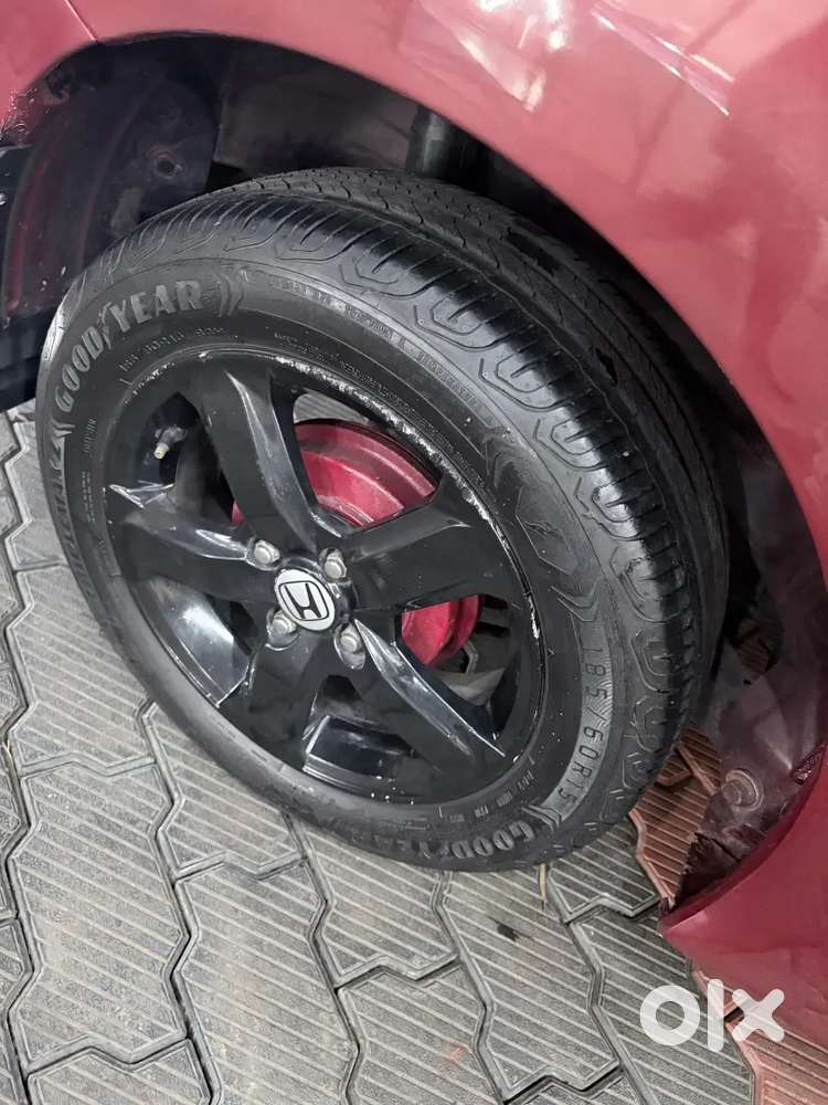 Low Km Driven Cvt Honda City Company Maintained