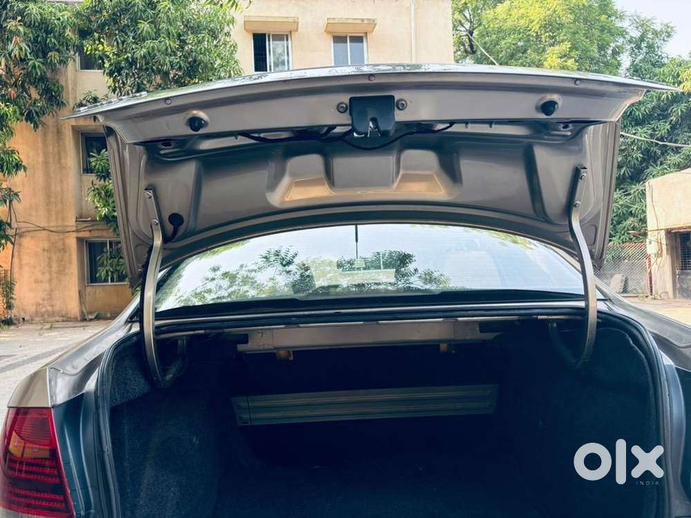 Doctor Female Auto Car