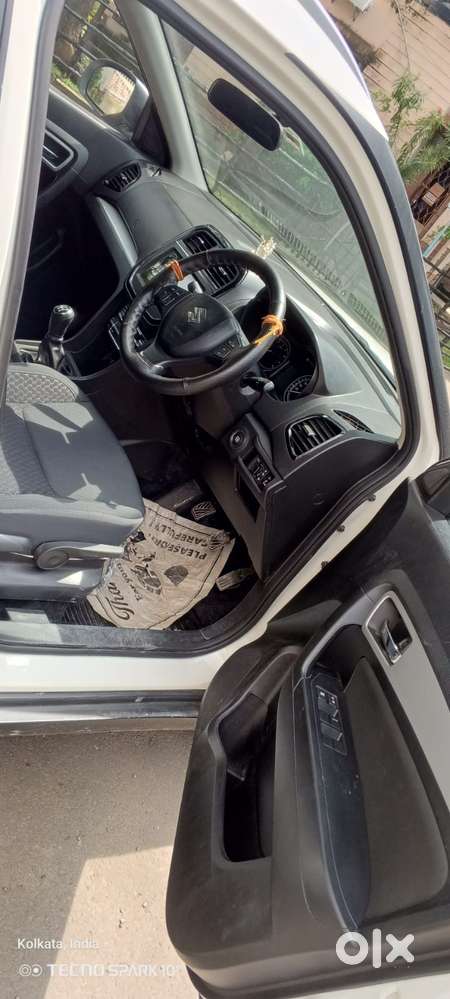 Maruti Suzuki Brezza 1.5 Zxi Smart Hybrid, 2020, Petrol