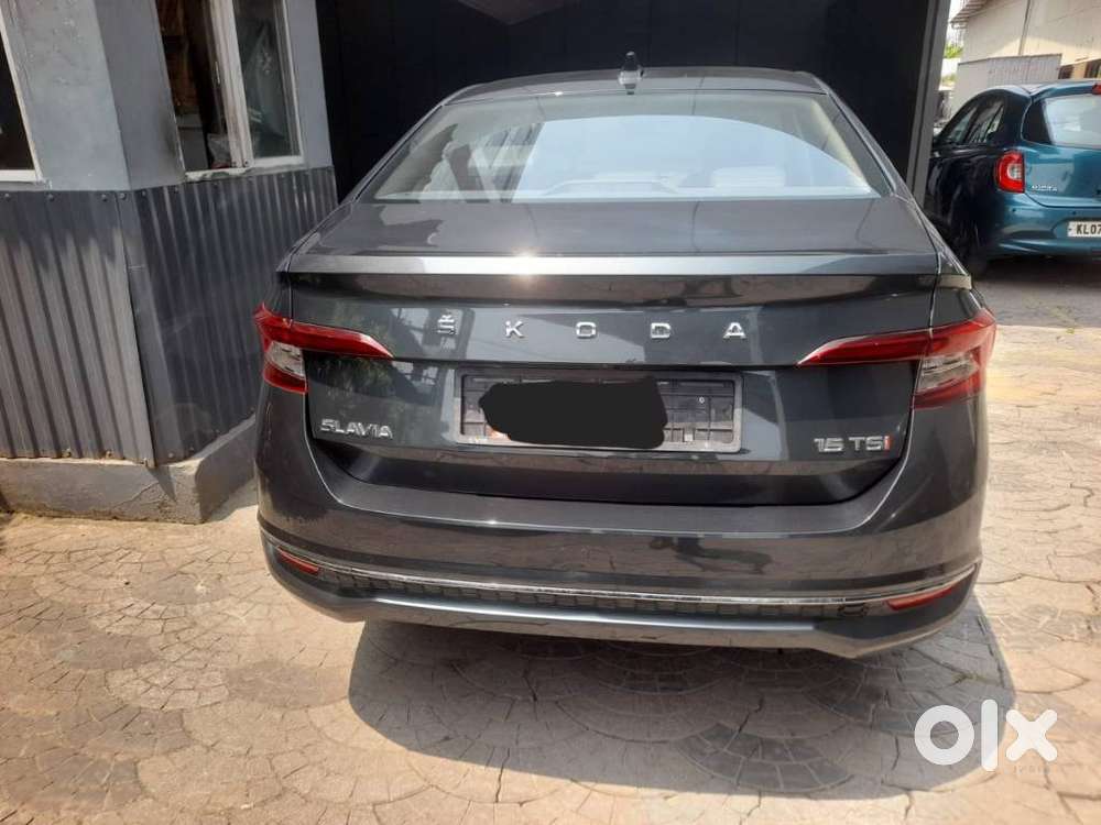Skoda Slavia Ambition 1.5l Tsi Dsg Dual Tone, 2025, Petrol