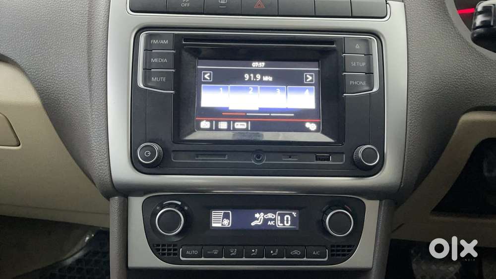 Volkswagen Vento 2013-2015 1.2 Tsi Highline At, 2017, Petrol