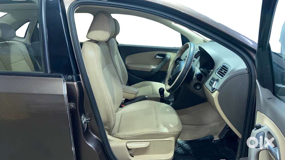 Volkswagen Vento 2013-2015 1.6 Highline, 2016, Petrol