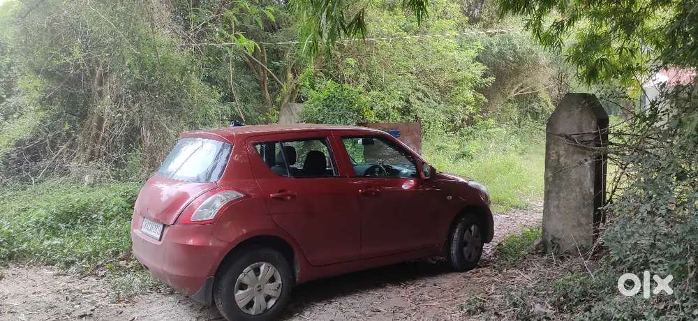 Maruti Suzuki Swift Lxi 2012