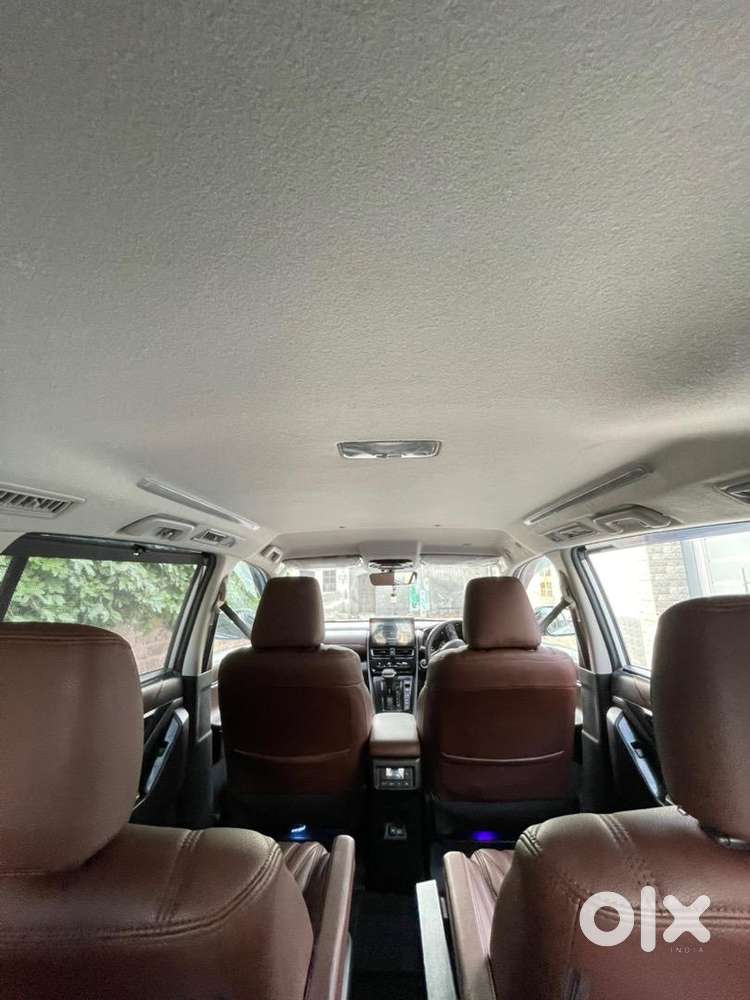 Nri Car Less Driven Only 14000 Km Only One Service In Company