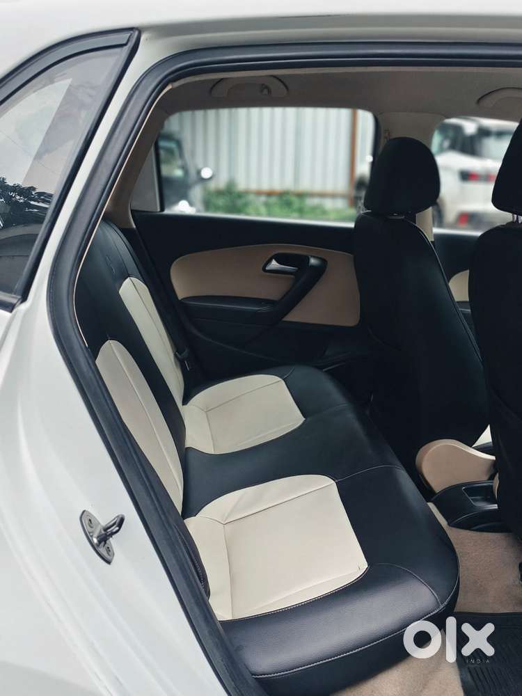 Volkswagen Polo Petrol Highline 1.6l, 2015, Diesel