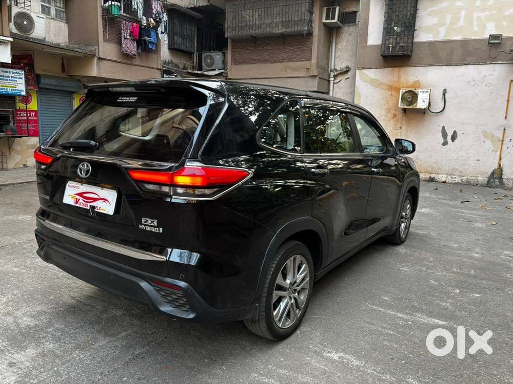 Toyota Innova Hycross 2.0 Zx (o) Hybrid 7 Str, 2023, Petrol