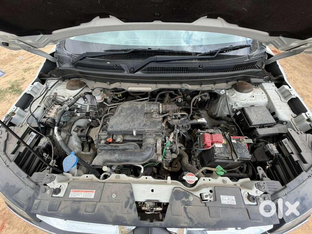 Maruti Suzuki Brezza 2024 Petrol 5750 Km Driven